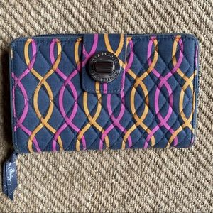 Vera Bradley Turn Lock Wallet in Jazzy Bloom Pattern